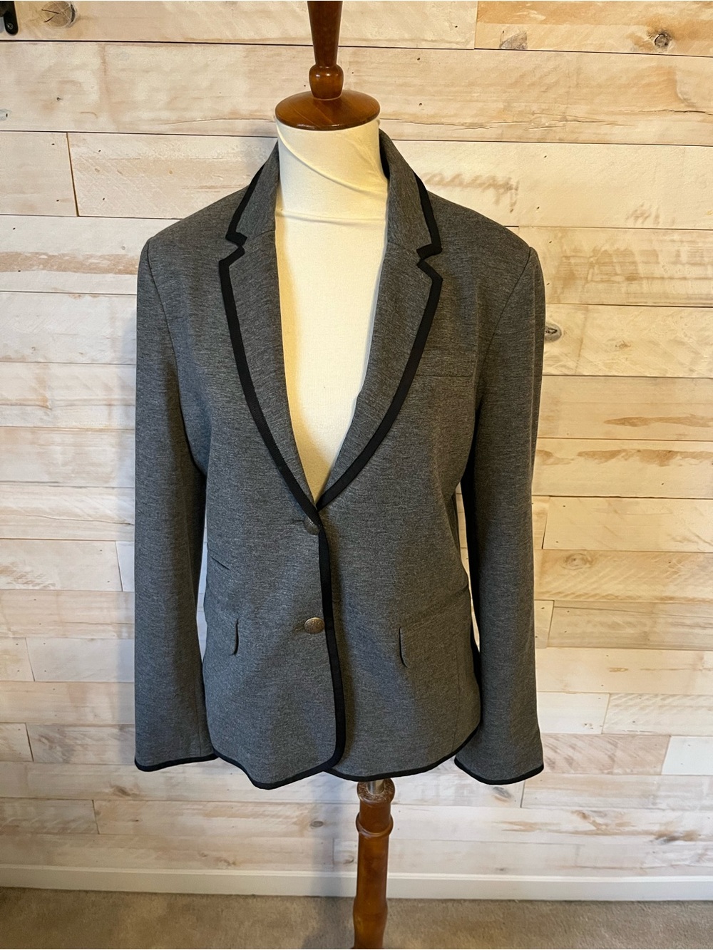 NWT J.crew size 10 Tipped ponte gray blazer